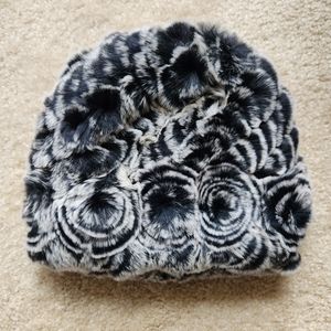 NWOT Genuine Rosette rabbit fur beanie